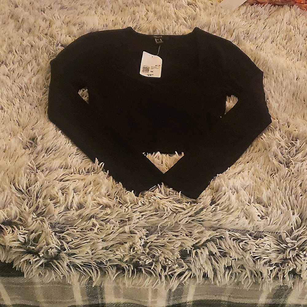Black size medium  Long-sleeved half shirt new With tags